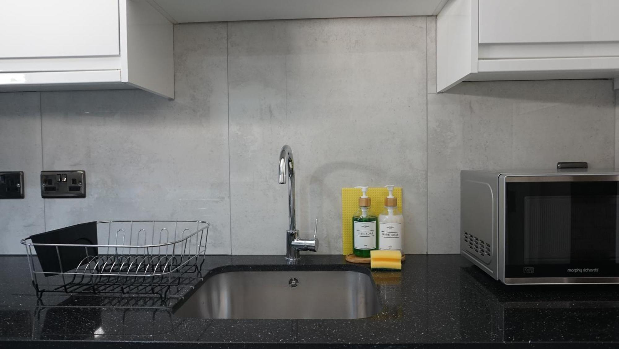 Beautiful London Home Sleeps 6, 2 Minutes To Metro Eksteriør bilde