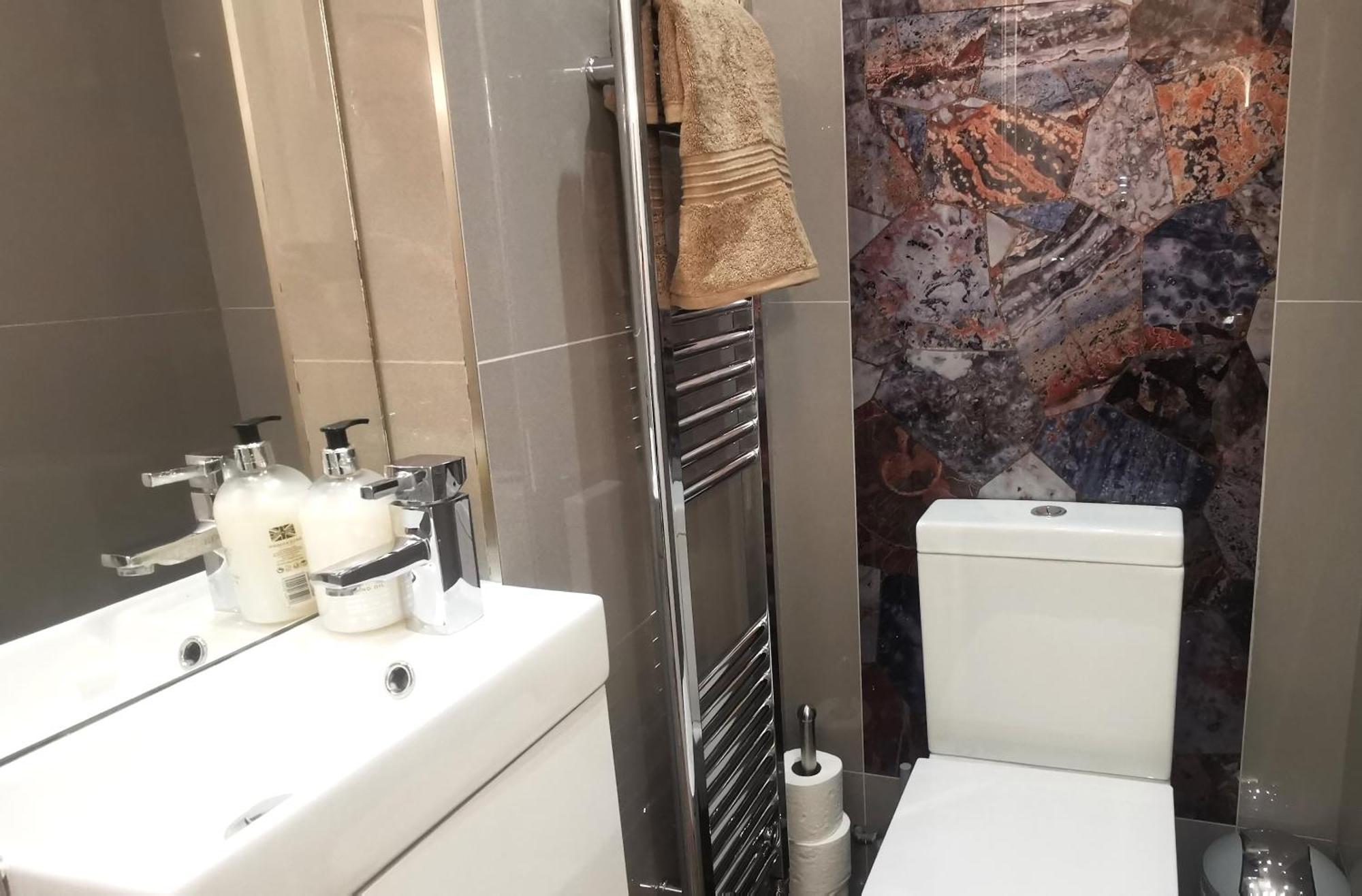 Beautiful London Home Sleeps 6, 2 Minutes To Metro Eksteriør bilde
